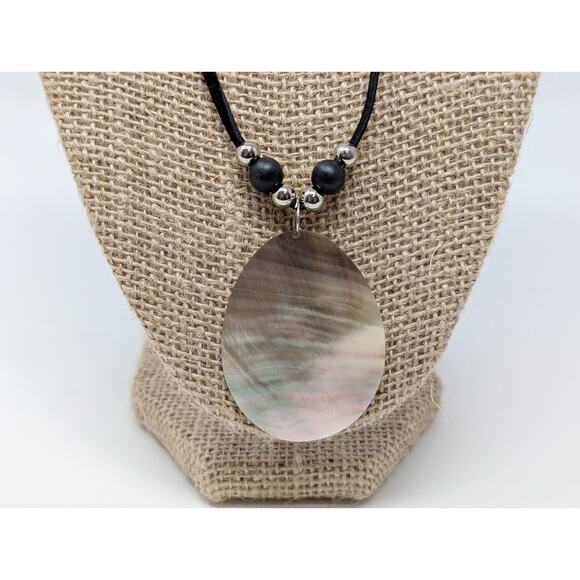 Black Cord Beaded Abalone Shell Pendant Beach Boho Necklace - Picture 2 of 5